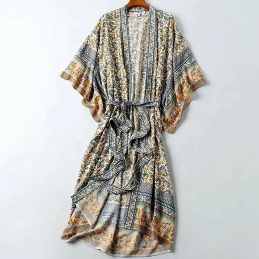 Wide Sleeve Kimono - Picture 3 of 8